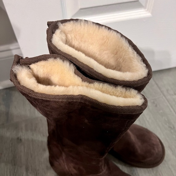 Ugg Boots - Picture 3 of 3